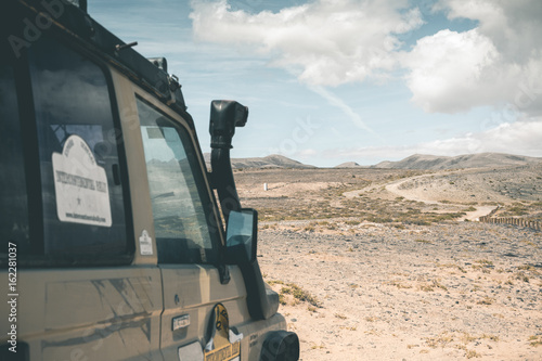 SUV in the Desert - Fuerteventura