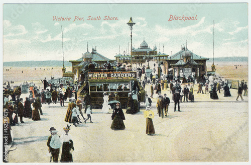 Blackpool Victoria Pier. Date: circa 1905