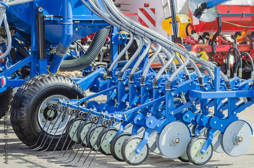 Agricultural cultivator for the processing of land, when used makes the work easier and improves the yield
