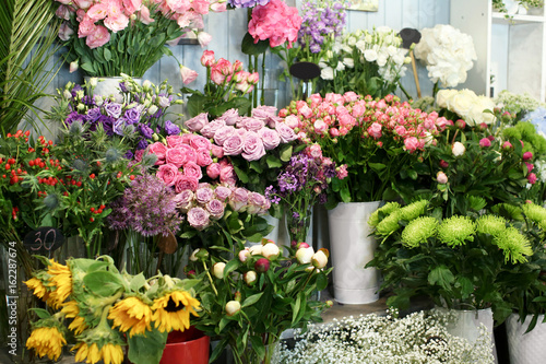 Fototapeta Naklejka Na Ścianę i Meble -  Beautiful colorful flowers in shop