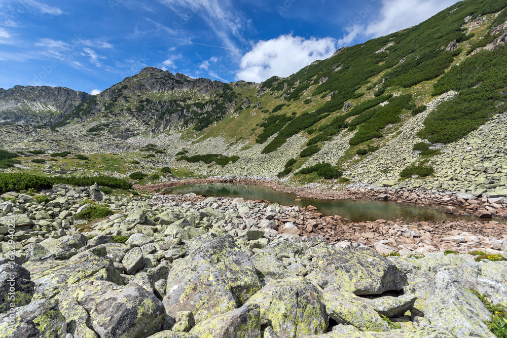 Obraz premium Amazing Panoramic view of Musalenski lakes, Rila mountain, Bulgaria