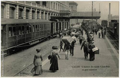 Gare Maritime Calais. Date: circa 1914