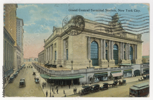 Grand Central Station. Date: 1922