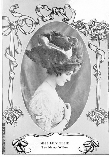 Lehar - Widow - Elsie Photo. Date: 1907