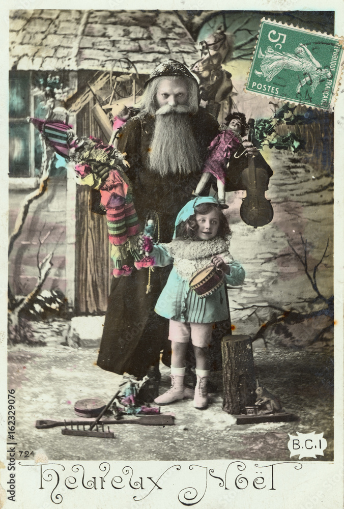 Father Christmas delivering Xmas presents. Date: 1908s Father Christmas delivering Xmas presents. Date: 1908s