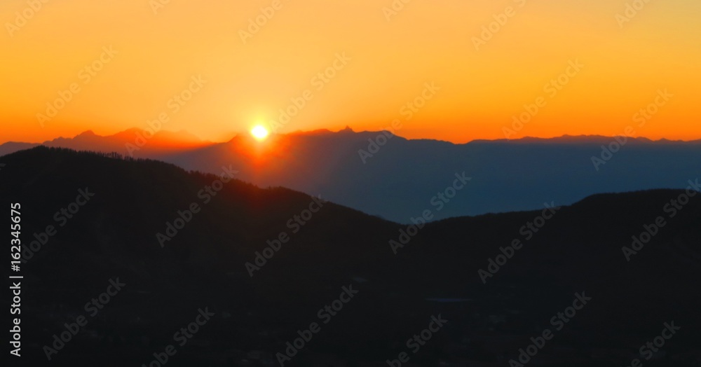槍ヶ岳に沈む夕陽