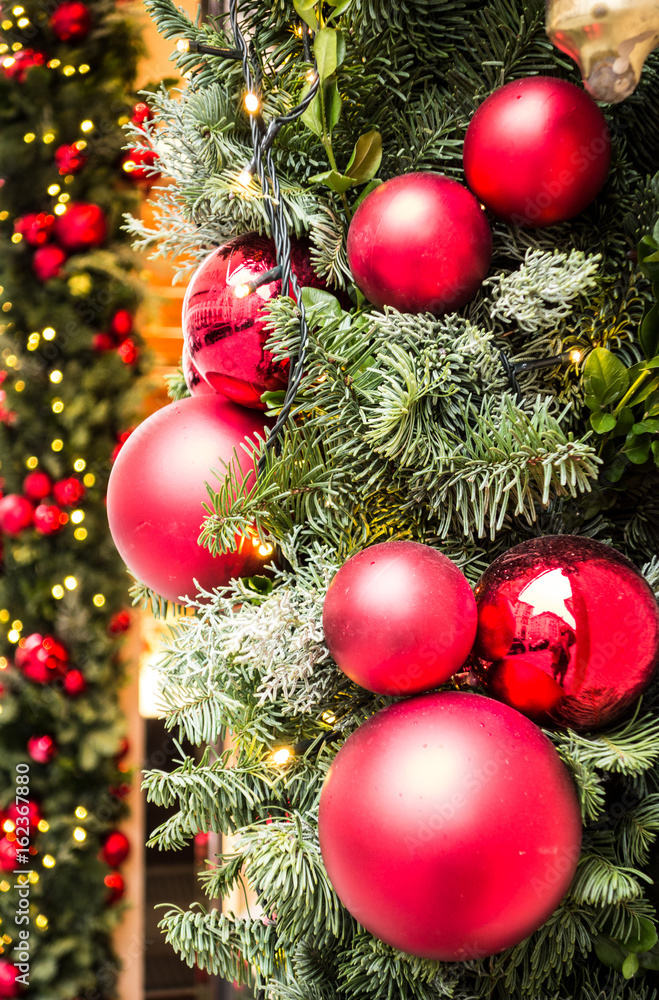 Fototapeta premium christmas bauble