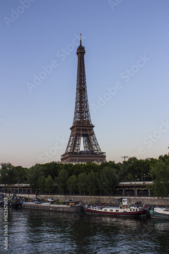 Eiffel Tower sunset © rafo