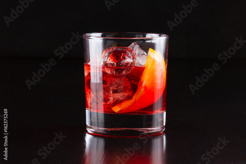 Нигрони - Алкогольный коктейль для меню photo