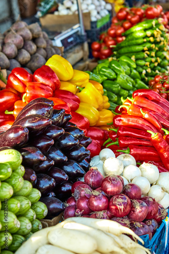Fototapeta Naklejka Na Ścianę i Meble -  market with various colorful fresh fruits and vegetables