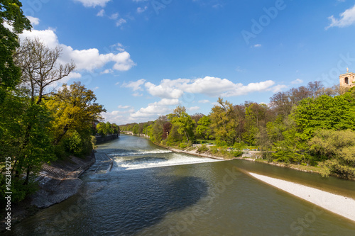 An dem Fluss Isar  M  nchen  Deutschland