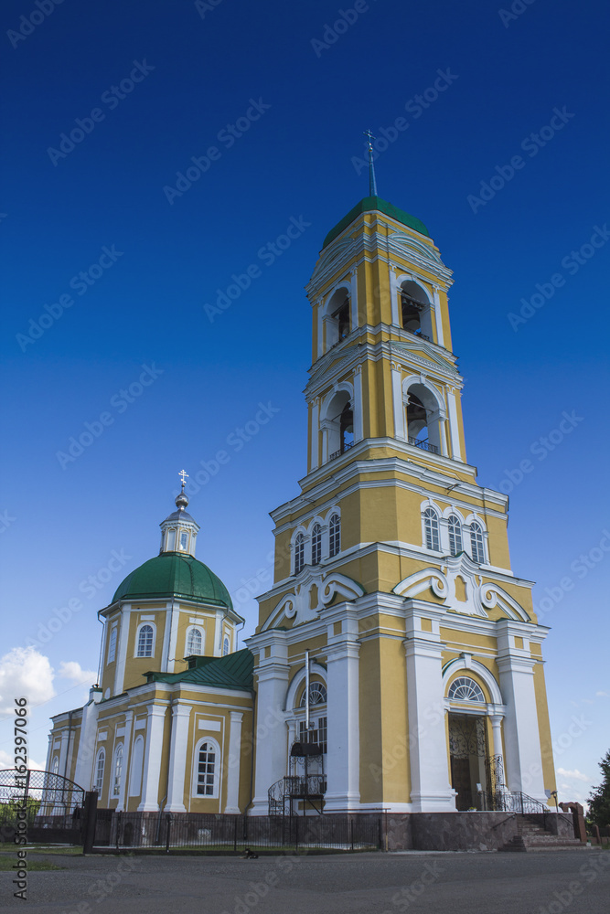 Obraz premium Temple of Orthodox Christians against the blue sky.