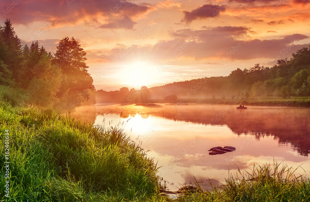 Obraz premium Landscape with sunset on the lake. Matutinal picturesque morning