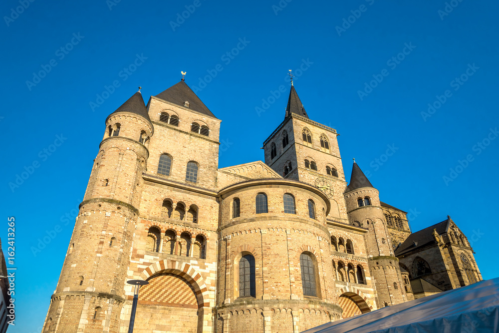 Tirer, Dom und Liebfrauenkirche 