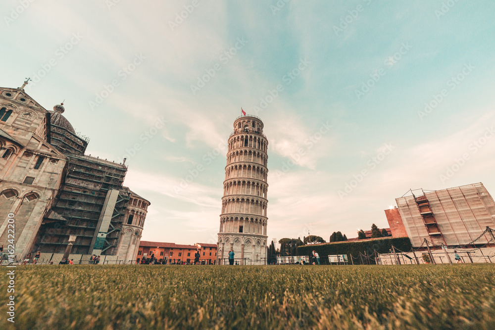 Torre pendente di Pisa in Piazza dei Miracoli
