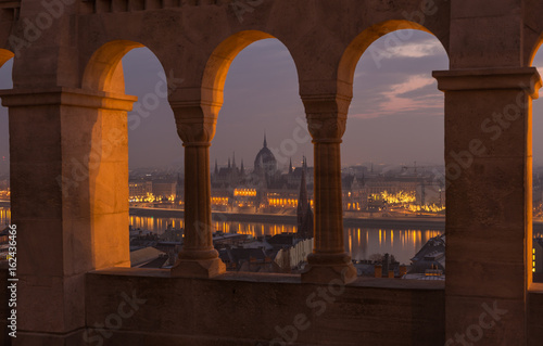 Vistas a Budapest , desde diferentes puntos de la ciudad con sus monumentos y esculturas © AnderArrieta