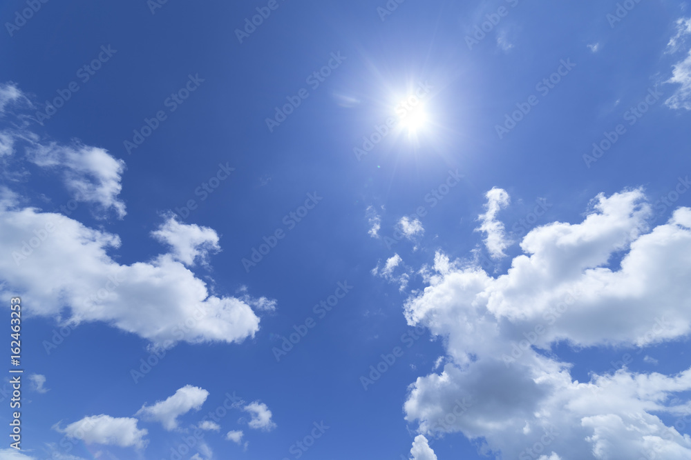 Obraz premium Clouds with blue sky background