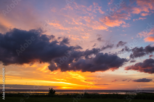 Sonnenuntergang Nordsee Friedrichskoog photo