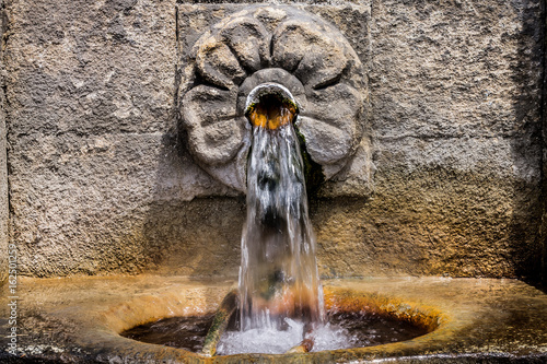 Εκτύπωση καμβά Thermal fountain