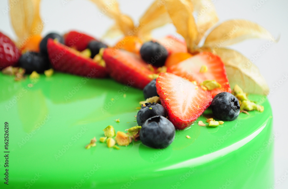 Green Mirror Glazed Cake | Gourmet desserts, Glaze for cake, Famous desserts