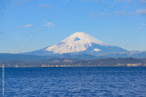 江ノ島から見る富士山_02