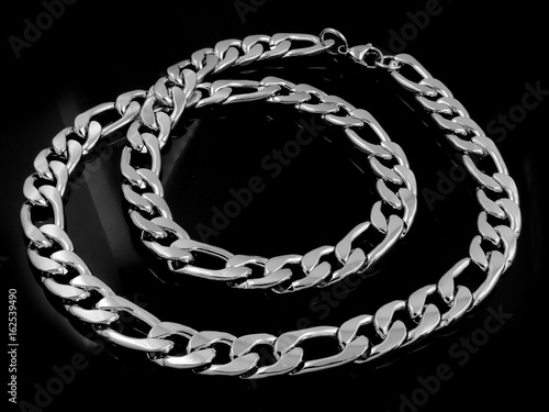 Wallpaper Mural Necklace - Chain - Gold or silver Torontodigital.ca