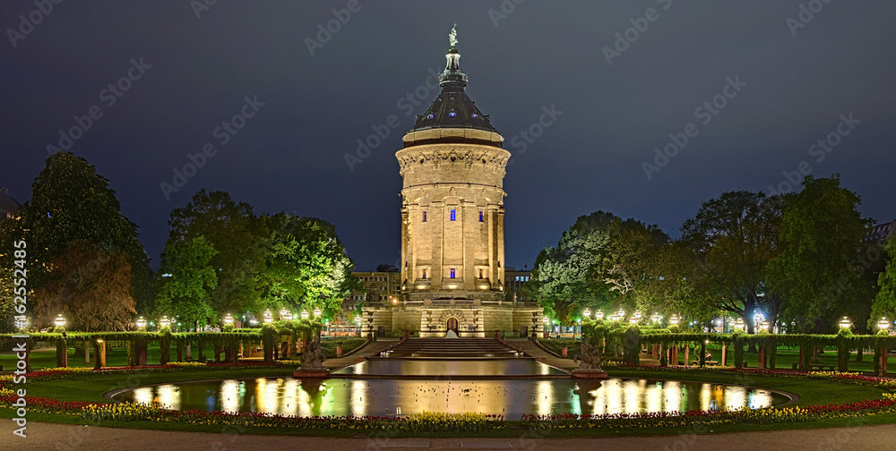 Fototapeta premium Mannheimer Wasserturm