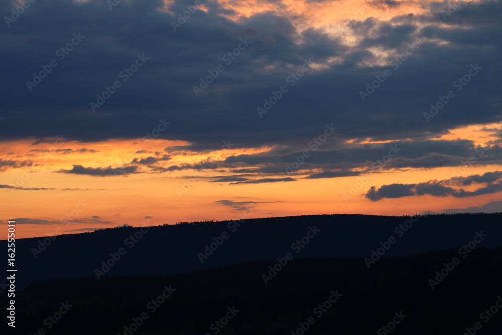 Glühender Himmel in den Harzer Bergen Glühender Himmel in den Harzer Bergen