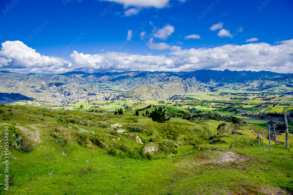 Naklejka premium Beautiful landscape of the mountains near of Quilotoa volcano. Quilotoa is the western volcano in Andes range and is located in andean region of Ecuador