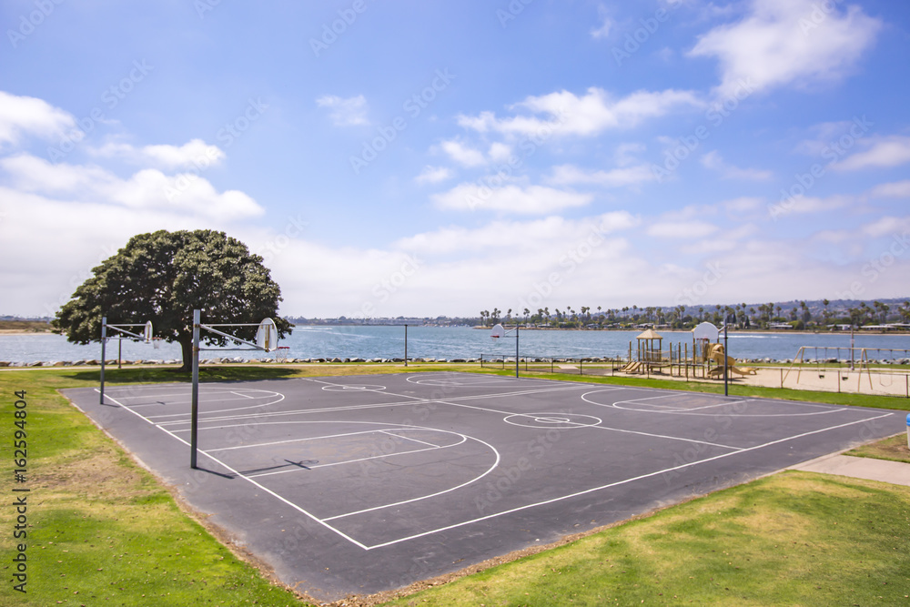 Obraz premium Outdoors in Southern California homes ready for real estate listings