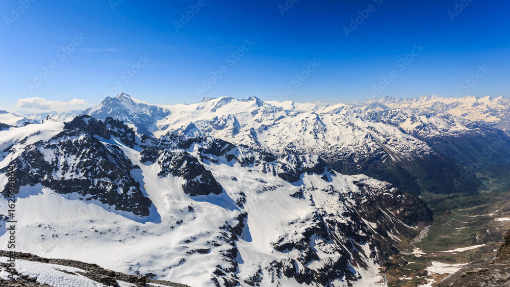 The snow mountain range mountain range from the Titlis is a mountain.