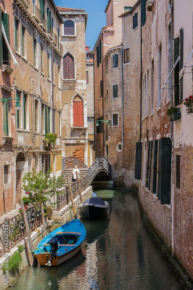Fototapeta Dokowanie łodzi w Canal, Venice