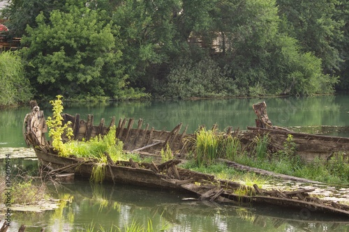 Cimitero dei Burci / barconi a Casier di Treviso , Veneto Italia sul Parco Regionale del fiume Sile