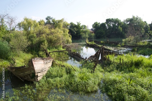 Cimitero dei Burci / barconi a Casier di Treviso , Veneto Italia sul Parco Regionale del fiume Sile