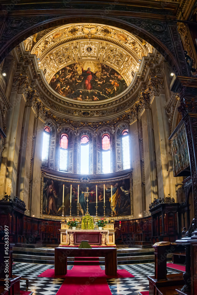 Obraz premium BERGAMO, LOMBARDY/ITALY - JUNE 25 : Interior View of the Basilica di Santa Maria Maggiore in Bergamo on June 25, 2017