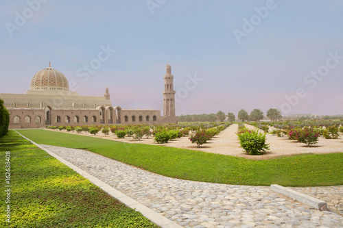 Оман. Маскат. Большая мечеть Султана Кабуса.