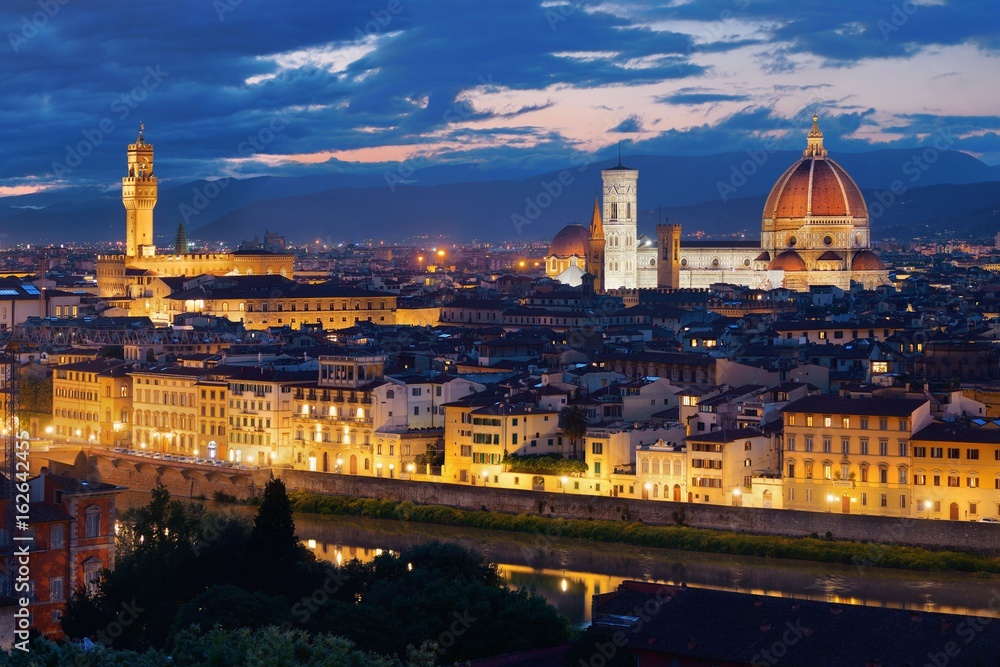 Obraz premium Florence Cathedral skyline night