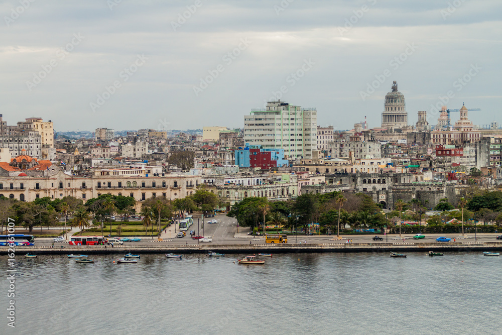 Obraz premium Skyline of Havana with National Capitol, Cuba