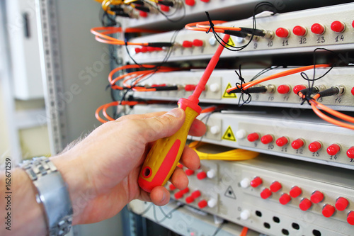 Repair of industrial optical commutator fiber optical switch in server room