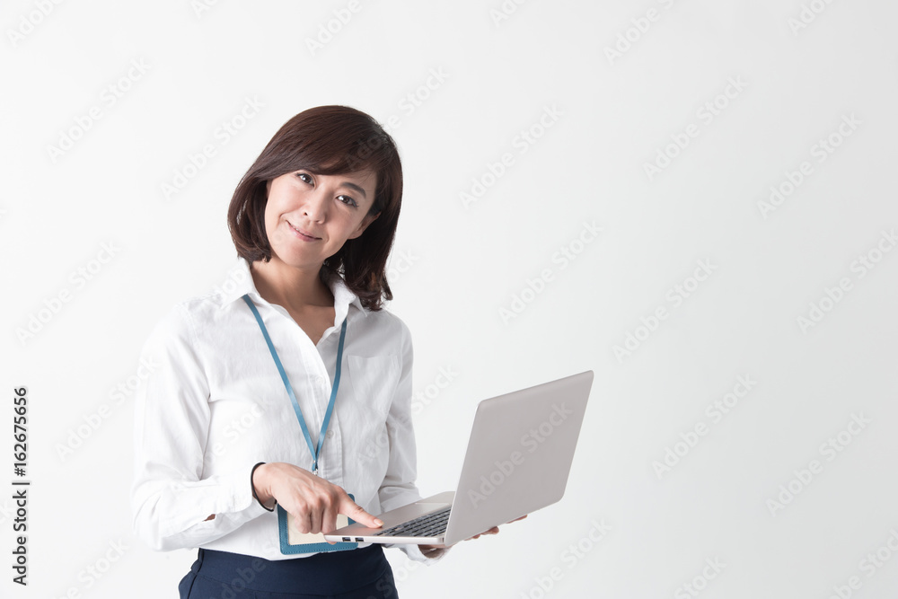 OLポートレート・ミドル女性(白バック) OLポートレート・ミドル女性(白バック)
