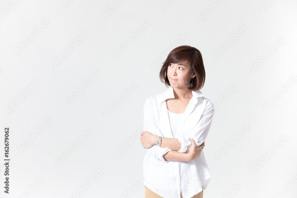 カジュアルポートレート・ミドル女性(白バック) カジュアルポートレート・ミドル女性(白バック)