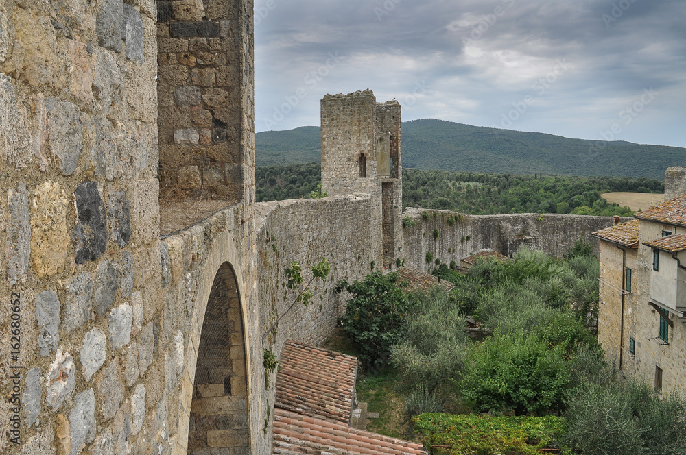 Monteriggioni, villa medieval