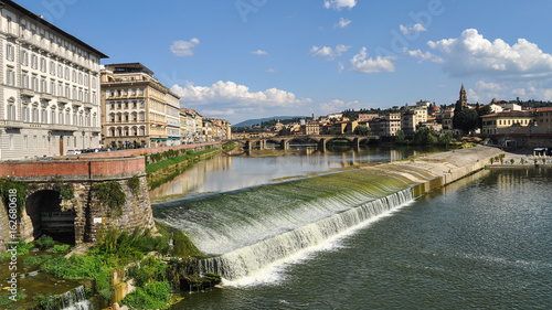 Vista de la ciudad de Florencia, rio Arno photo