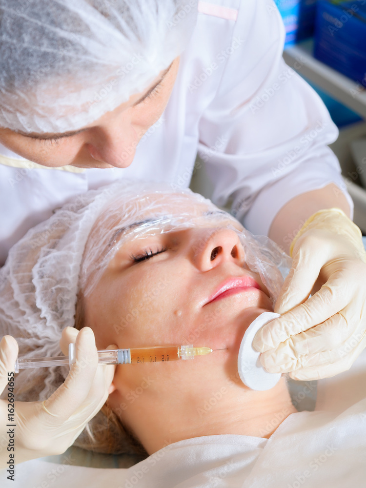 Mesotherapy injections in the face. Mesotherapy injections in the face.