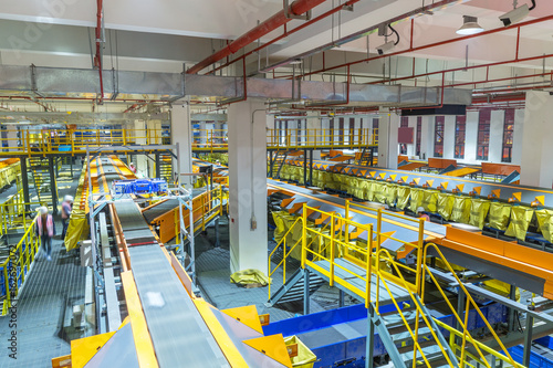 Goods sorting lines