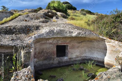 Nekropole Santu Pedru in Sardinien photo