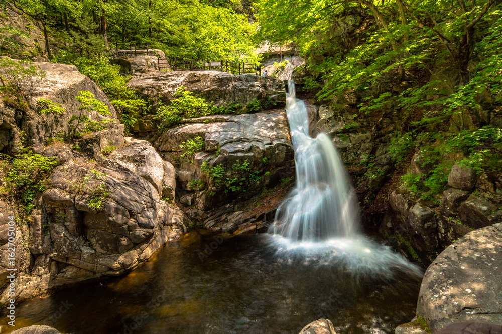 Guryoung Waterfall of the Sogeumgang, Gangneung-si, Gangwon-do, Kore Guryoung Waterfall of the Sogeumgang, Gangneung-si, Gangwon-do, Kore