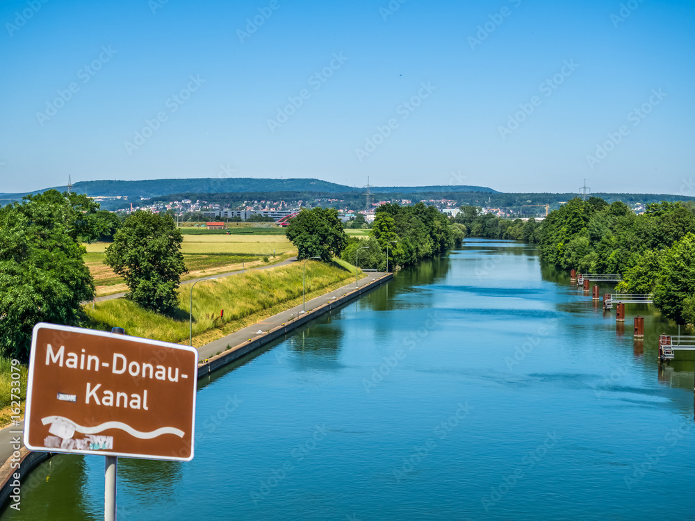 Fototapeta premium Main-Donau-Kanal bei Forchheim