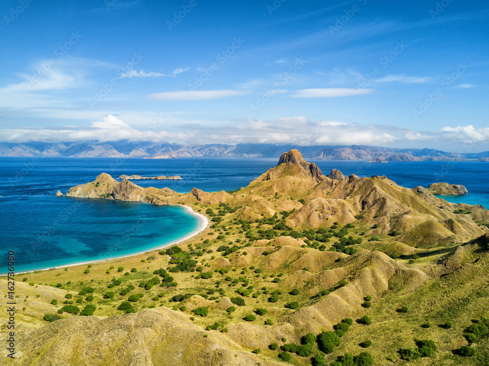 Fototapeta premium Aerial view of a beach on Pulau Padar island in between Komodo and Rinca Islands near Labuan Bajo in Indonesia.