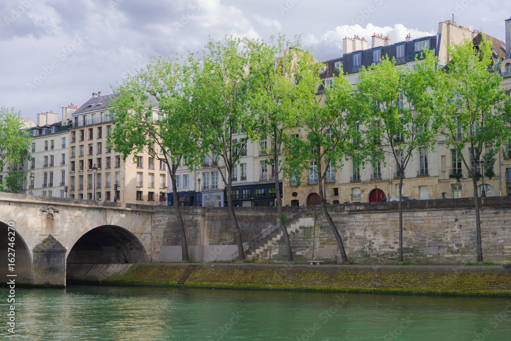 Paris, quai de Bourbon on the Seine, and the pont Marie